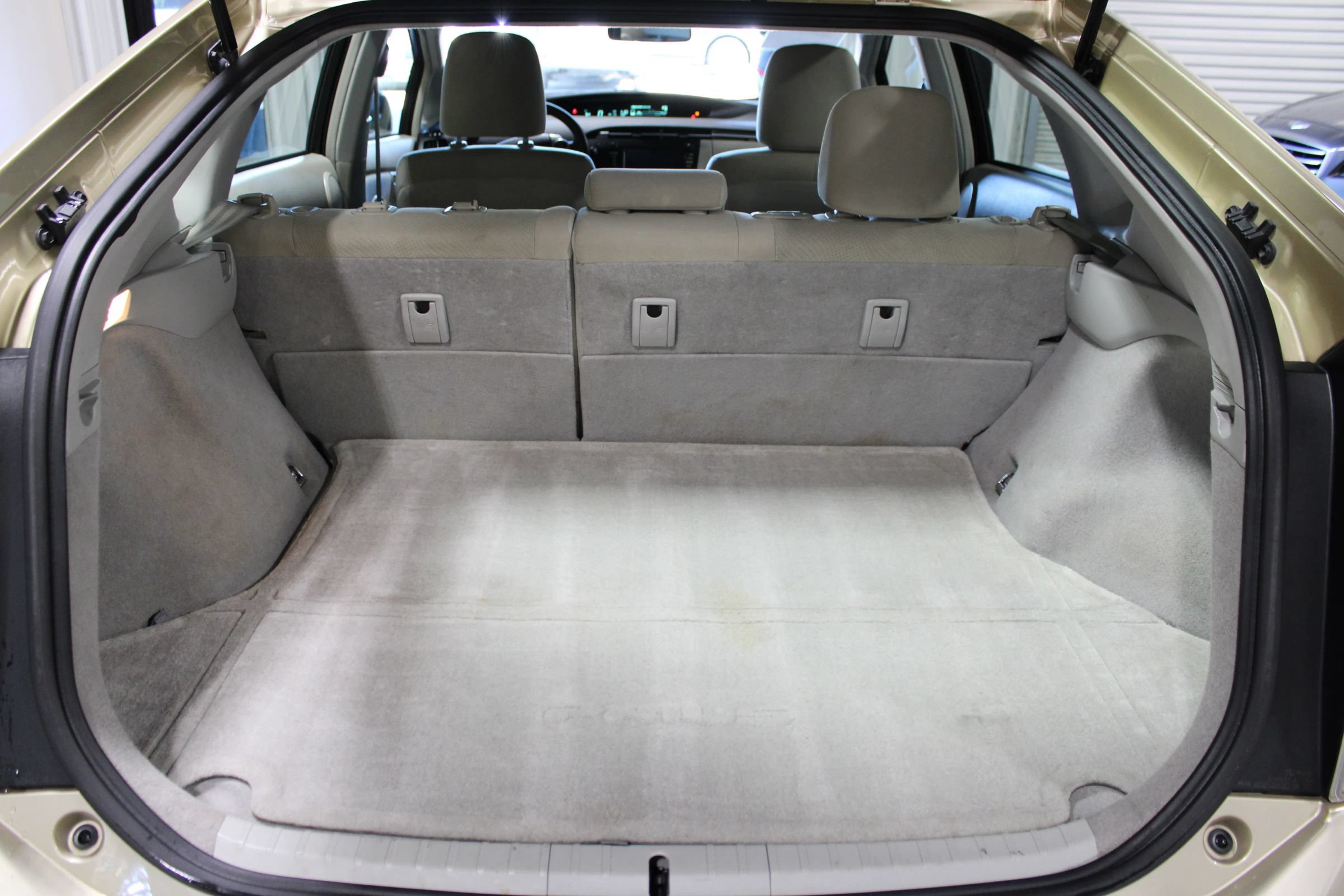 Used 2011 Toyota Prius Three w/ Navigation Pkg FWD image 27