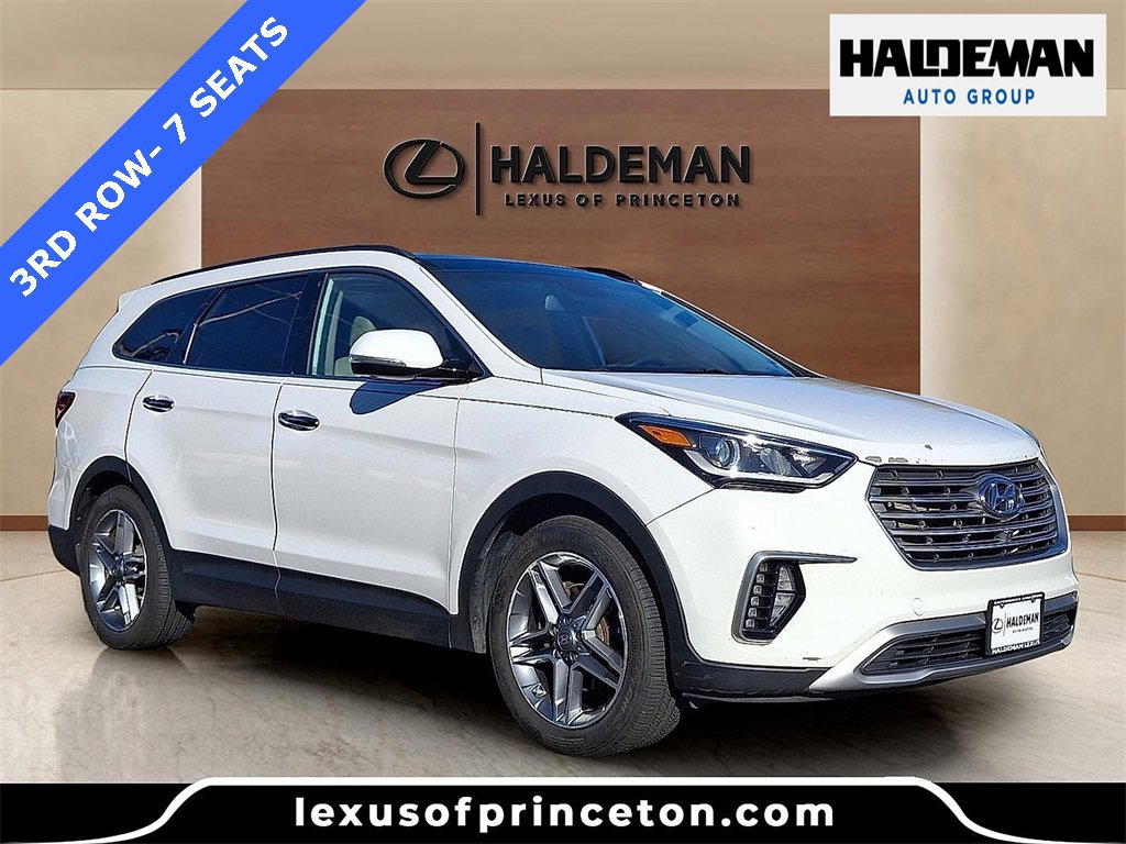 Used 2017 Hyundai Santa Fe SE image 1