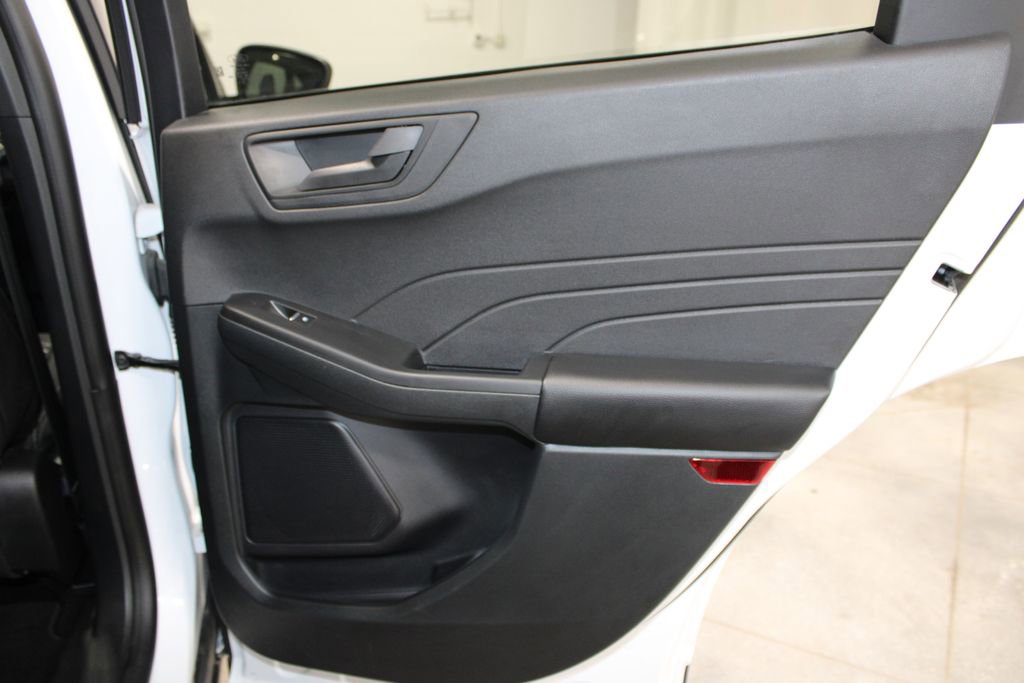 Used 2025 Ford Escape Active AWD/4WD image 26