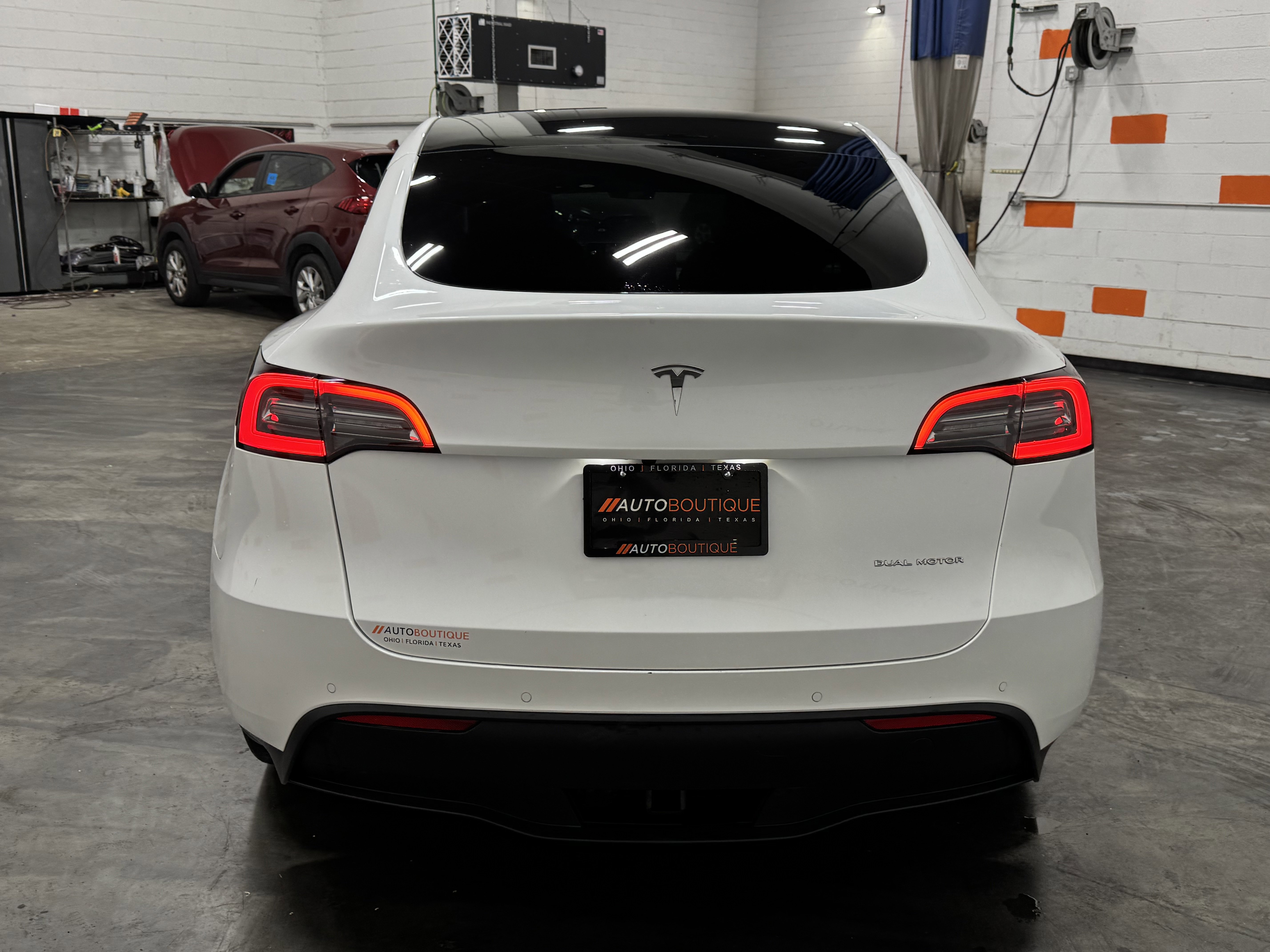 Used 2021 Tesla Model Y Long Range image 11