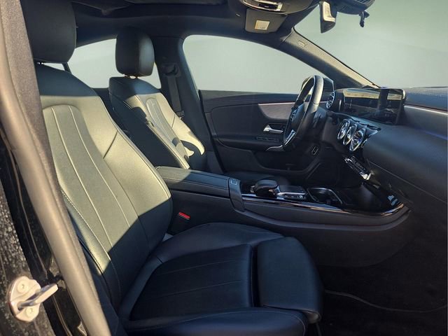 Used 2021 Mercedes-Benz CLA 250 image 11