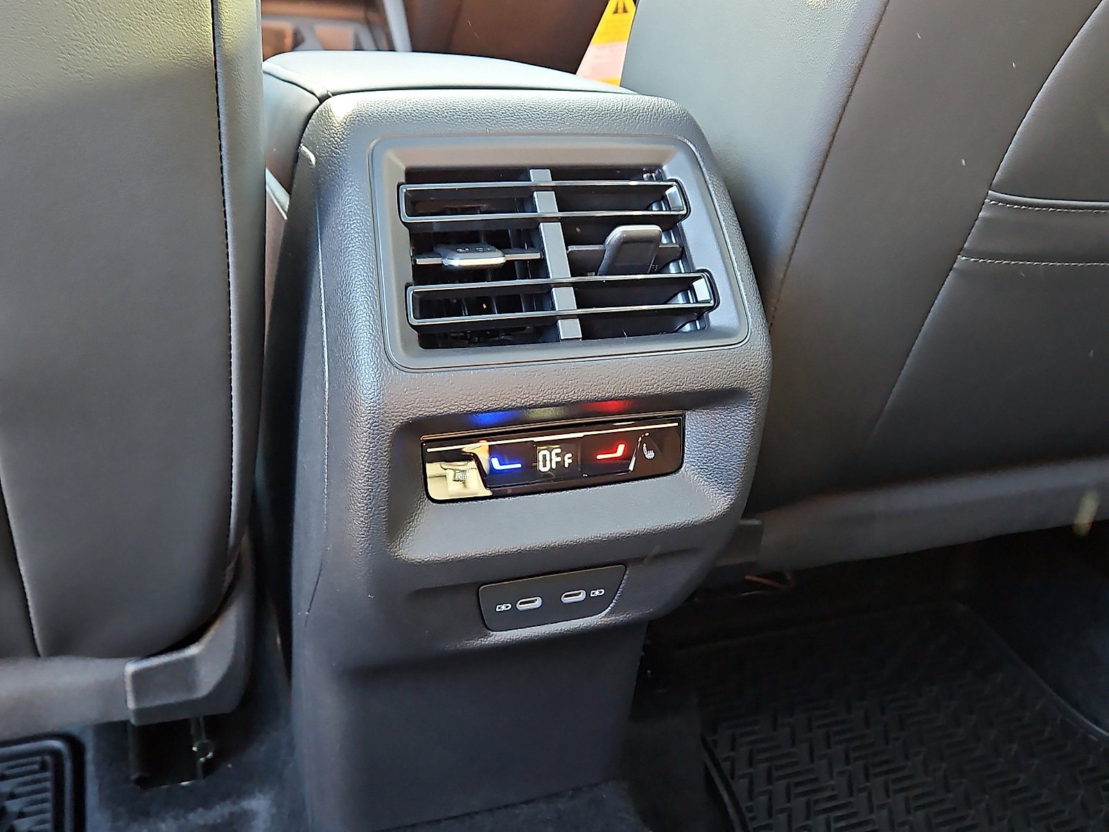 New 2026 Volkswagen Tiguan SEL R-Line image 10