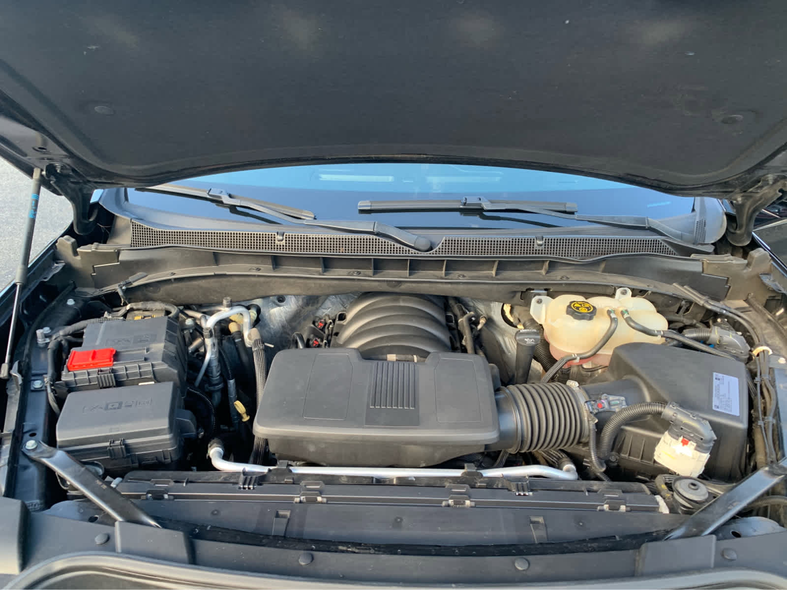 Used 2021 Chevrolet Tahoe Z71 w/ Z71 Signature Package image 9