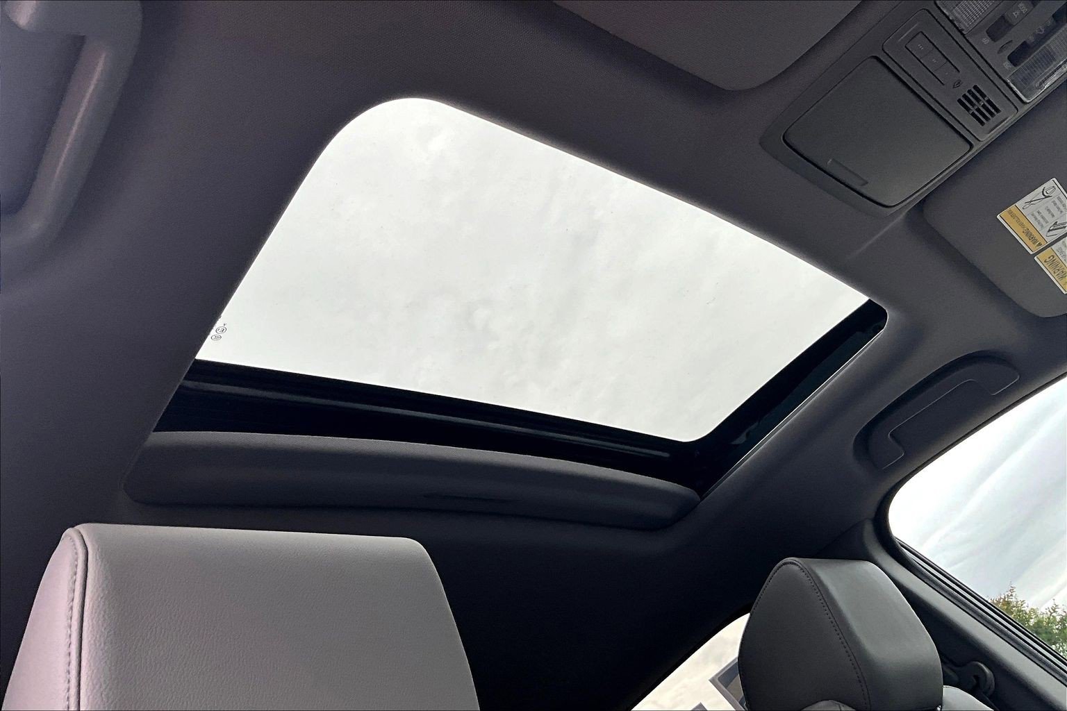 Used 2019 Honda CR-V EX-L image 17