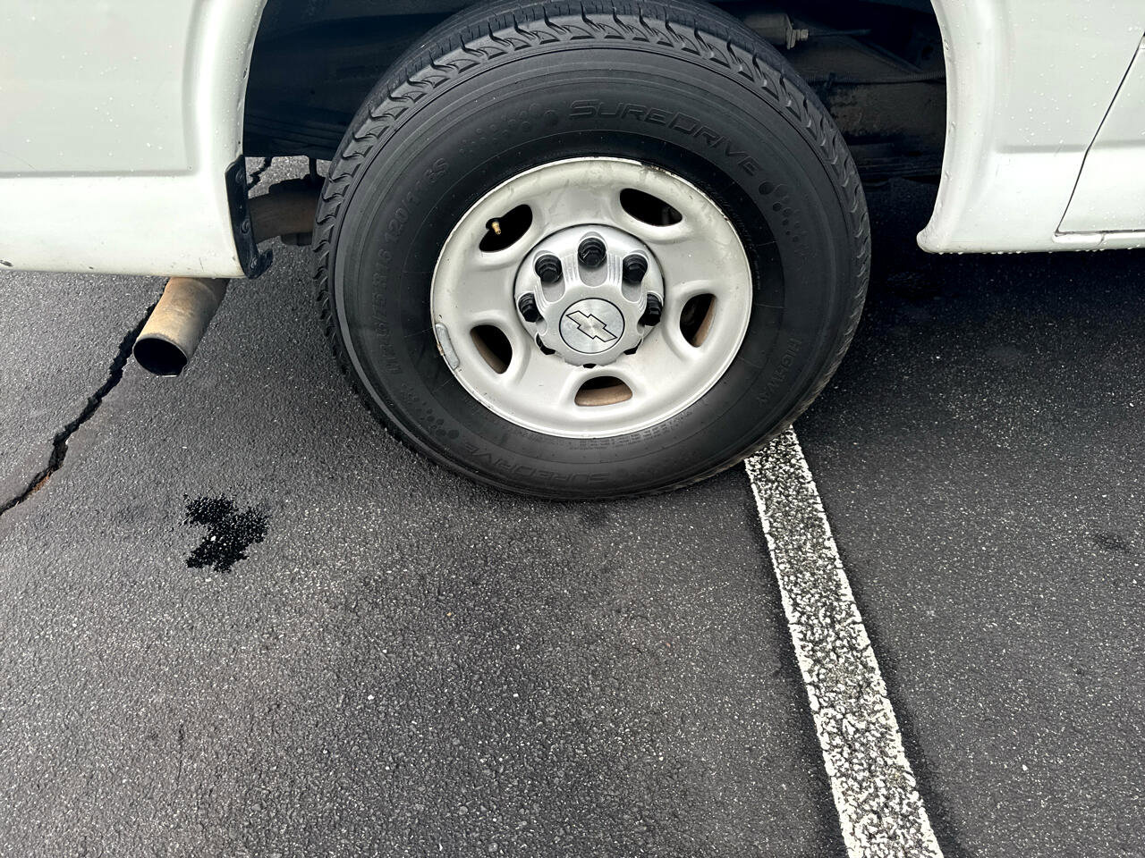 Used 2017 Chevrolet Express 2500 image 20