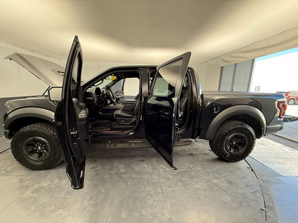 Used 2018 Ford F150 Raptor w/ Equipment Group 802A Luxury image 17