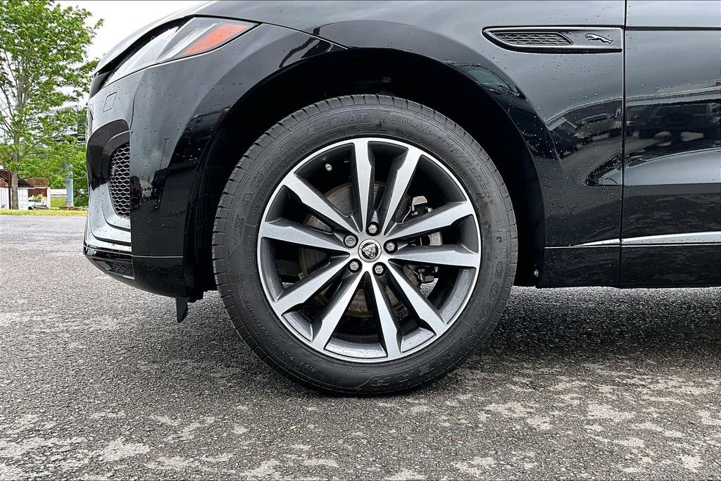 Used 2024 Jaguar F-PACE R-Dynamic S AWD/4WD image 2