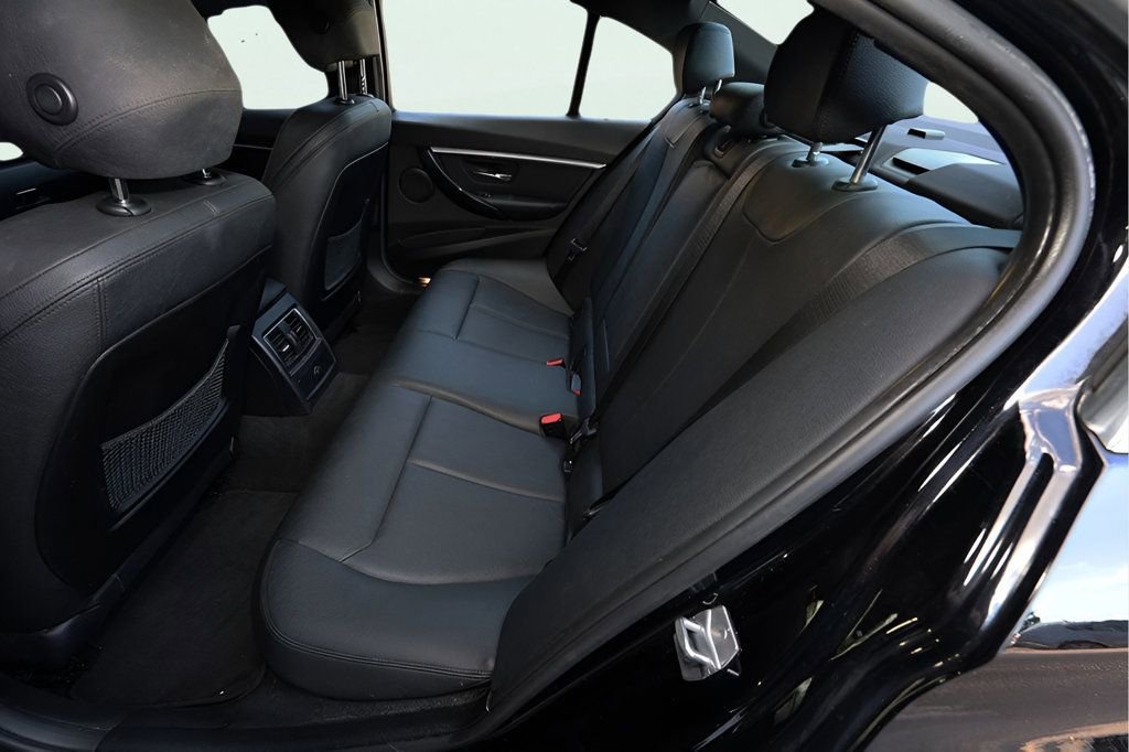 Used 2018 BMW 330i Sedan image 14