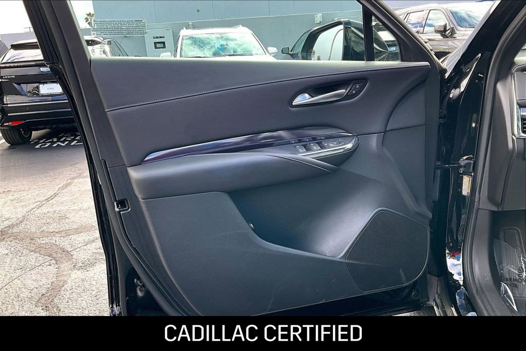 Certified 2023 Cadillac XT4 Luxury w/ Cold Weather Package image 20