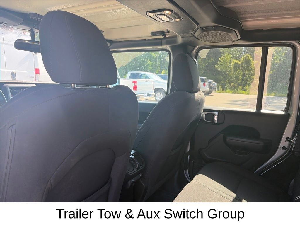 Used 2023 Jeep Wrangler Unlimited AWD/4WD image 12