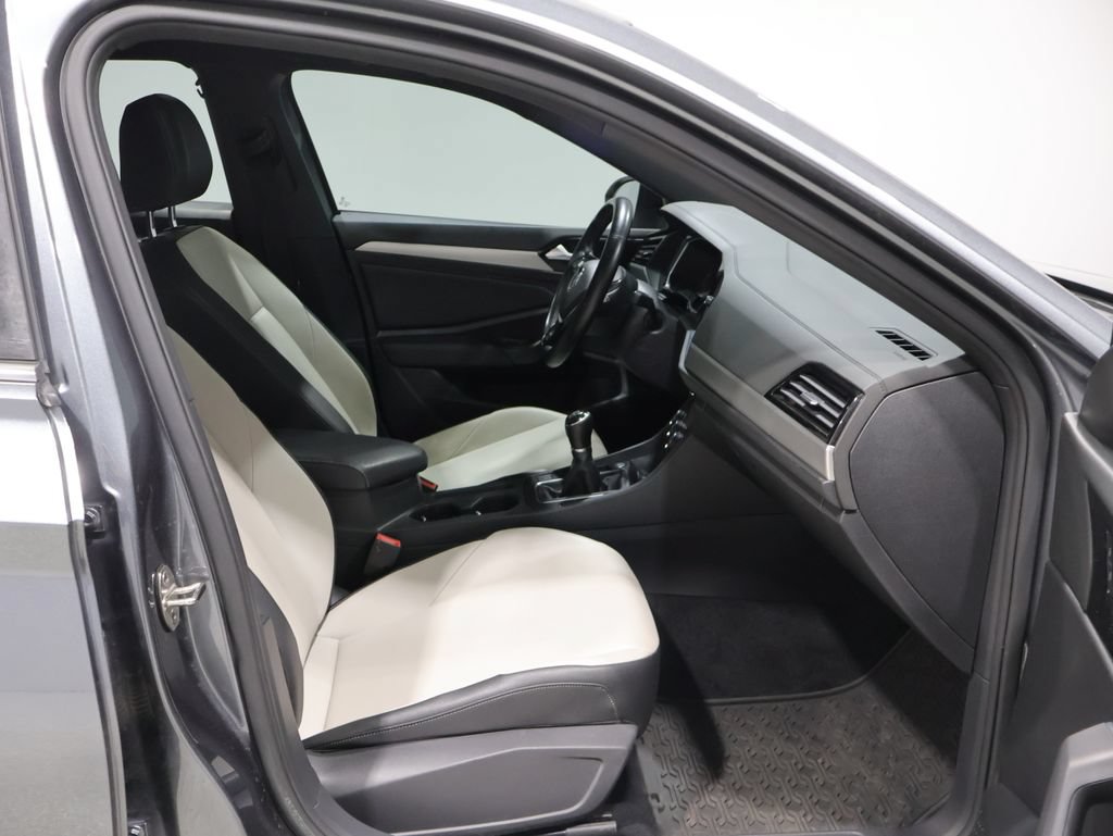 Used 2020 Volkswagen Jetta R-Line w/ R-Line Cold Weather Package FWD image 23
