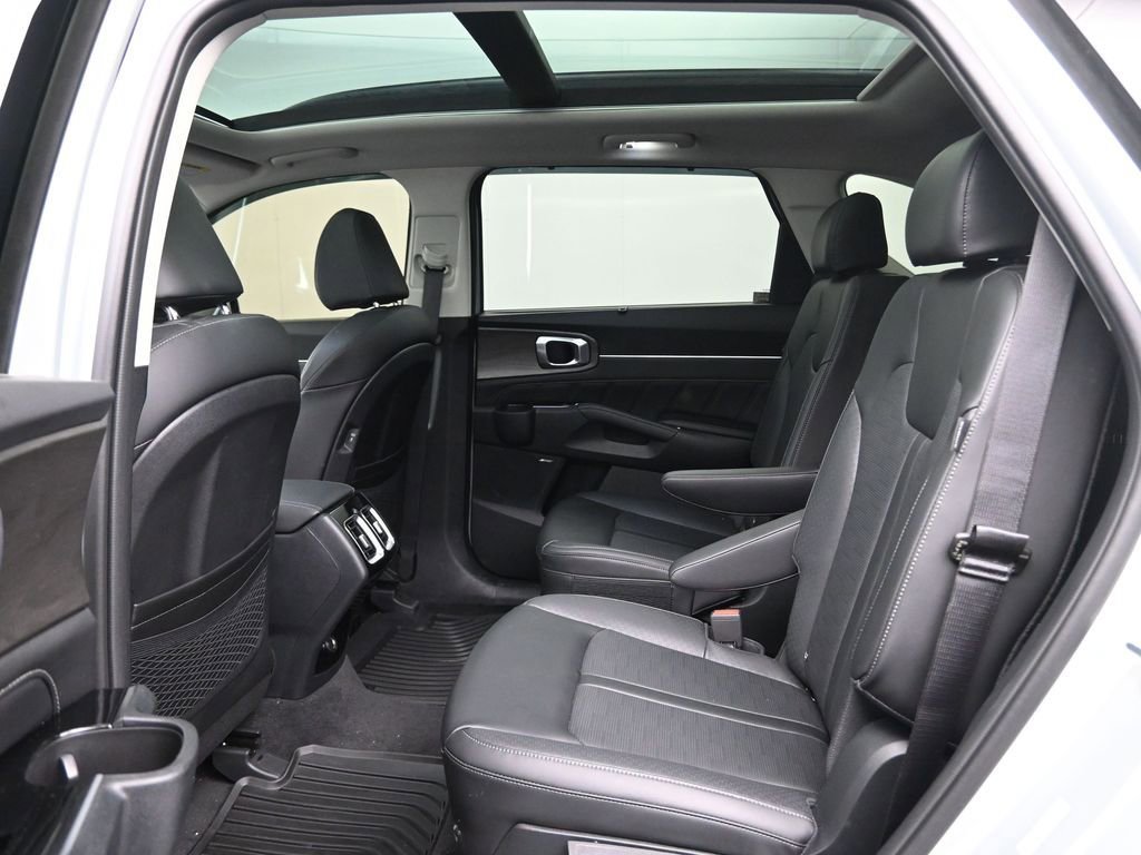 Used 2026 Kia Sorento SX image 30