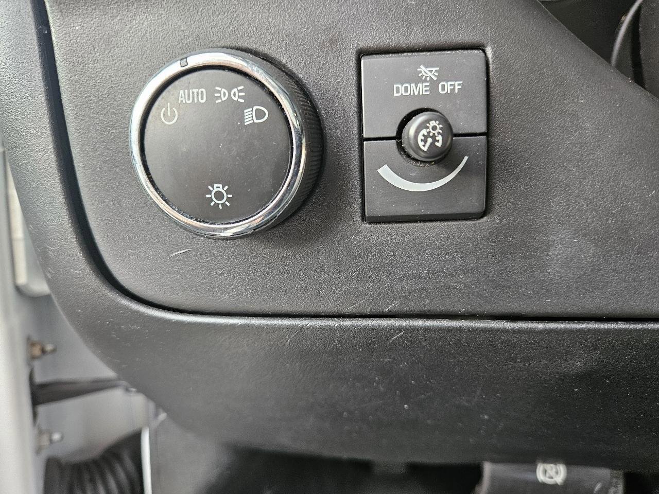 Used 2018 Chevrolet Express 4500 w/ Shuttle Bus Package RWD image 43