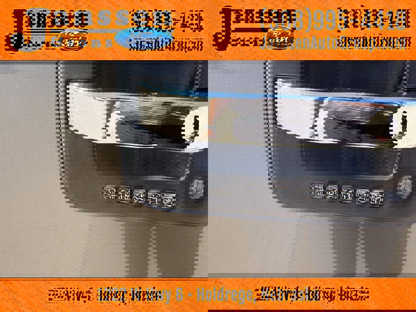 Used 2013 Ford F150 XLT w/ Luxury Equipment Group image 11