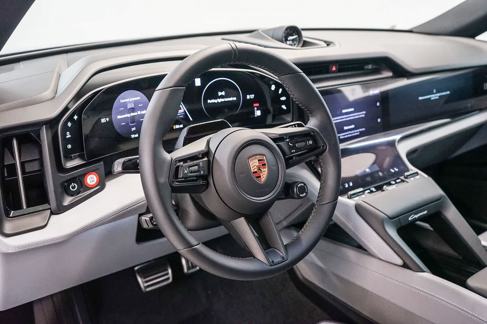 New 2026 Porsche Cayenne Electric Coupe AWD/4WD image 4