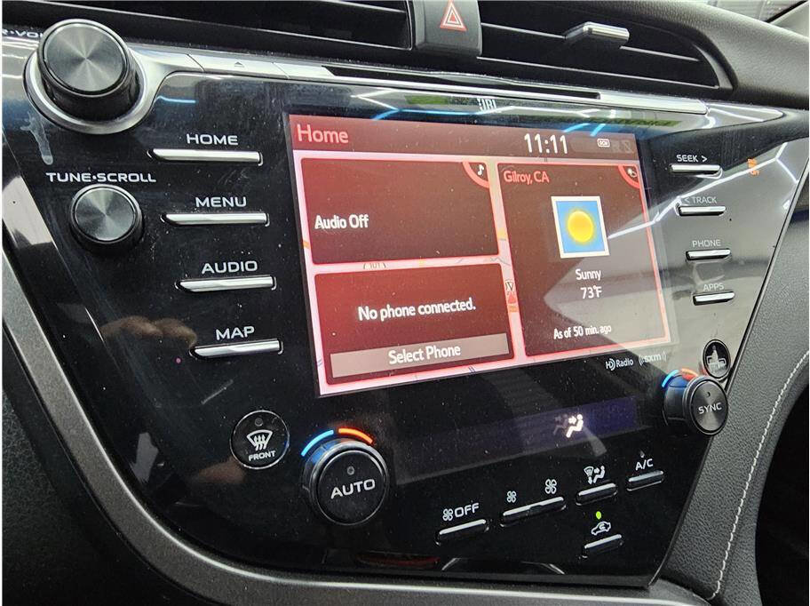 Used 2020 Toyota Camry XSE w/ Navigation Package image 21