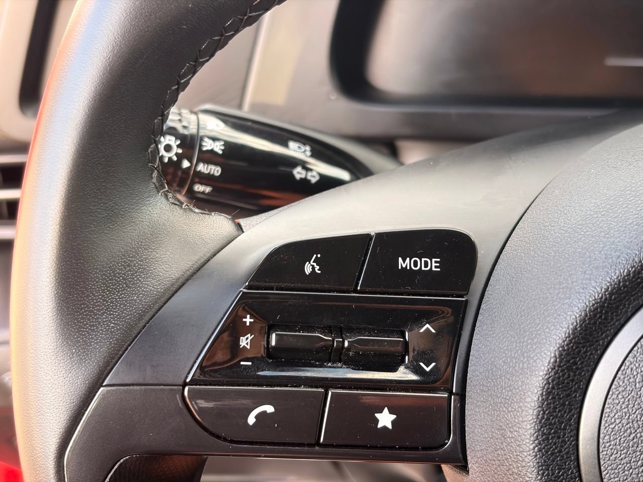 Used 2025 Hyundai Elantra Sport FWD image 28