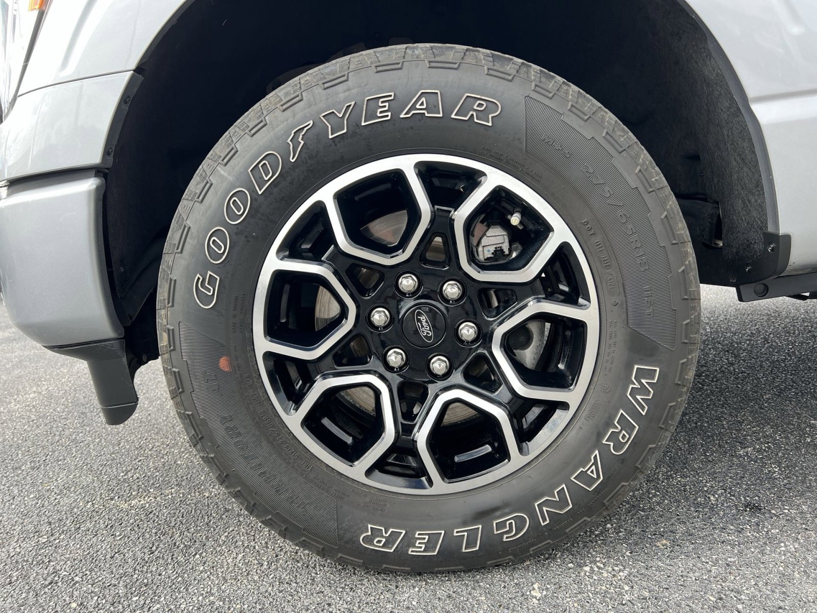Used 2021 Ford F150 XLT w/ Equipment Group 302A High image 12