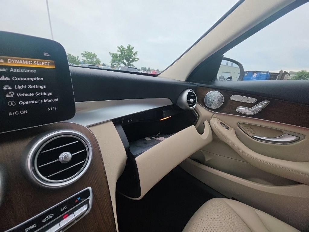 Used 2021 Mercedes-Benz C 300 4MATIC Sedan image 24
