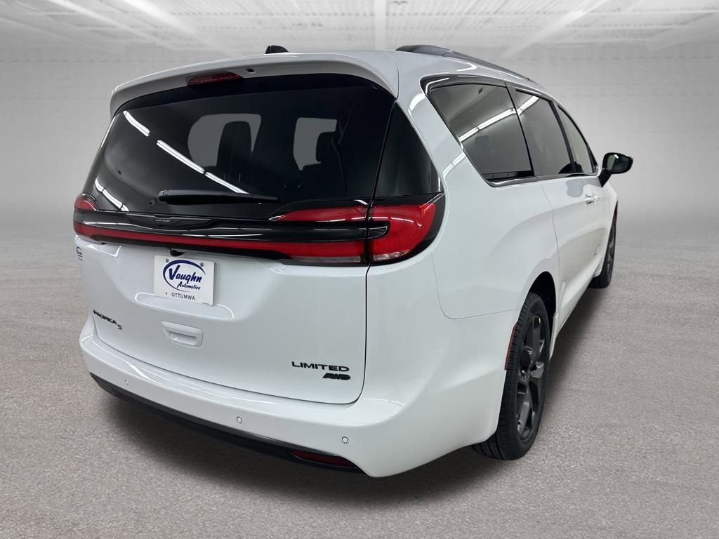 New 2026 Chrysler Pacifica Limited w/ S Appearance Package image 11