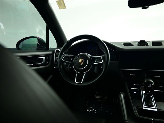 Used 2020 Porsche Cayenne S image 9