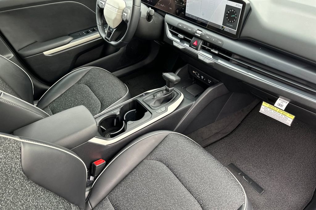 Used 2025 Kia K4 GT-Line Turbo w/ GT-Line Sunroof Package FWD image 16