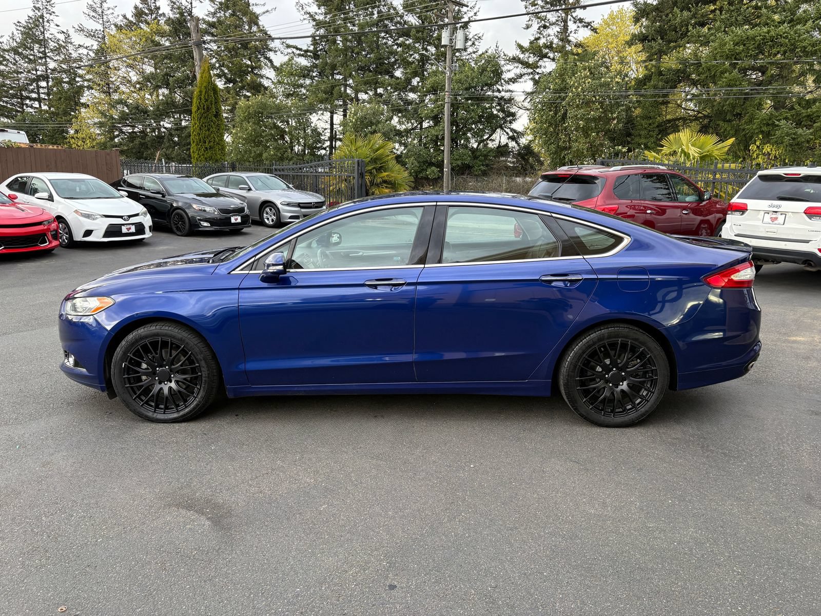 Used 2014 Ford Fusion Titanium FWD image 4