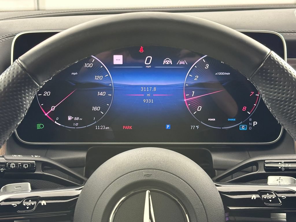 Used 2025 Mercedes-Benz GLC 300 4MATIC image 31