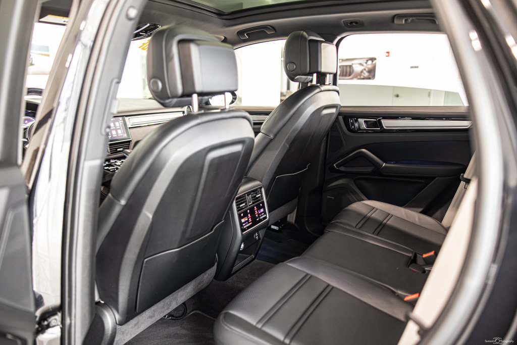 Used 2022 Porsche Cayenne S AWD/4WD image 36