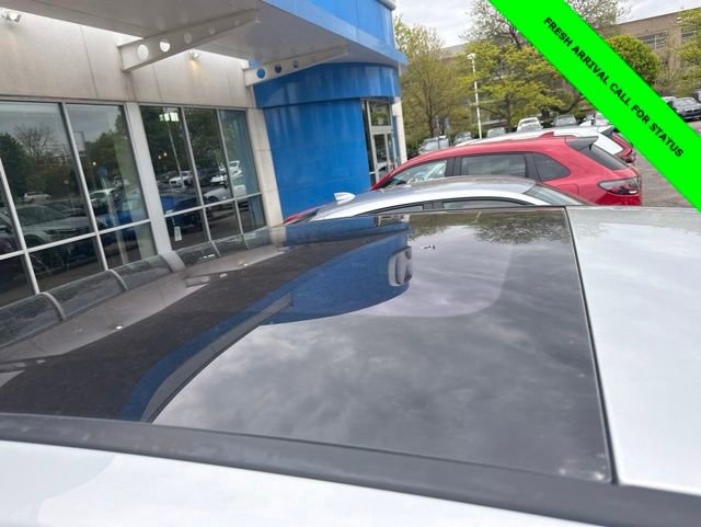 Used 2015 Ford C-MAX Energi SEL w/ Equipment Group 303A FWD image 11