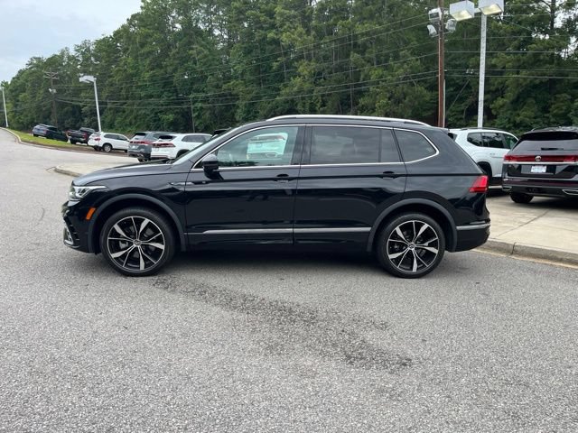 Used 2024 Volkswagen Tiguan SEL R-Line AWD/4WD image 37