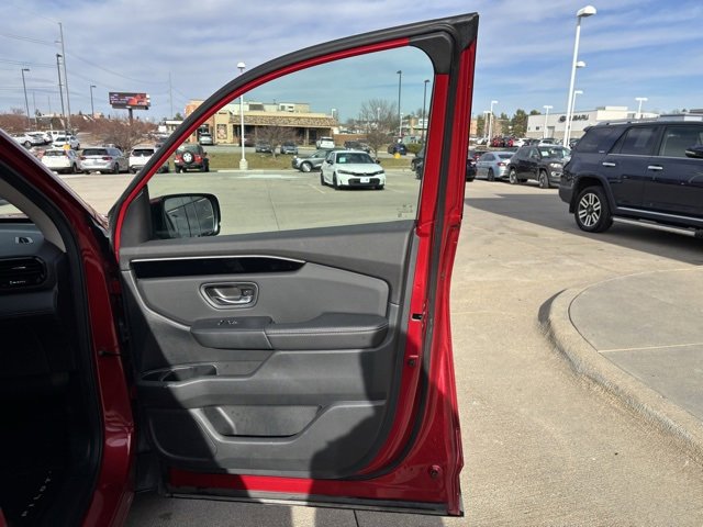 Certified 2025 Honda Pilot Touring image 23