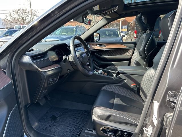 Used 2022 Jeep Grand Cherokee L Summit w/ Luxury Tech Group V AWD/4WD image 25