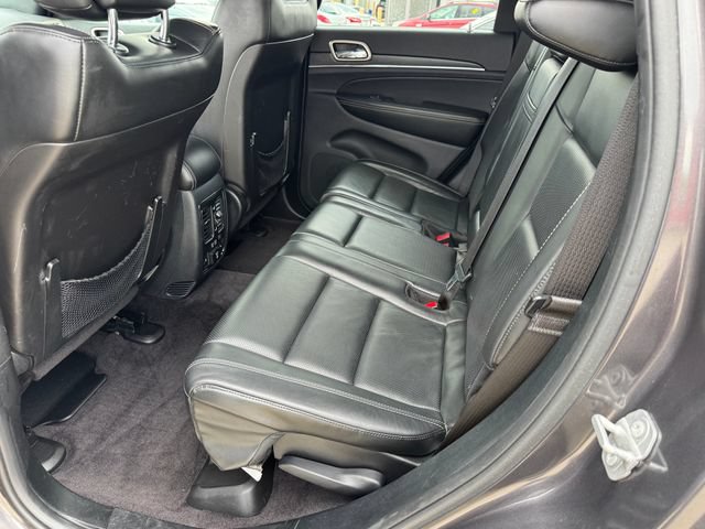 Used 2017 Jeep Grand Cherokee Limited w/ Luxury Group II AWD/4WD image 16
