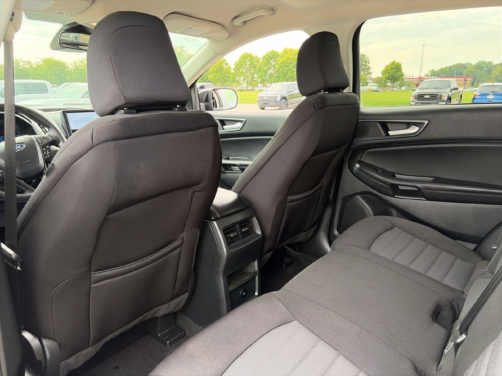 Used 2024 Ford Edge SE w/ Black Appearance Package AWD/4WD image 24