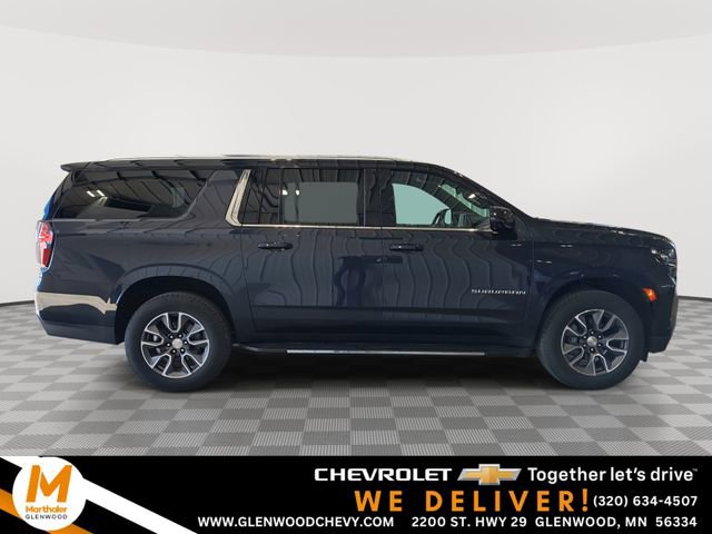 Used 2022 Chevrolet Suburban LT w/ Luxury Package AWD/4WD image 1