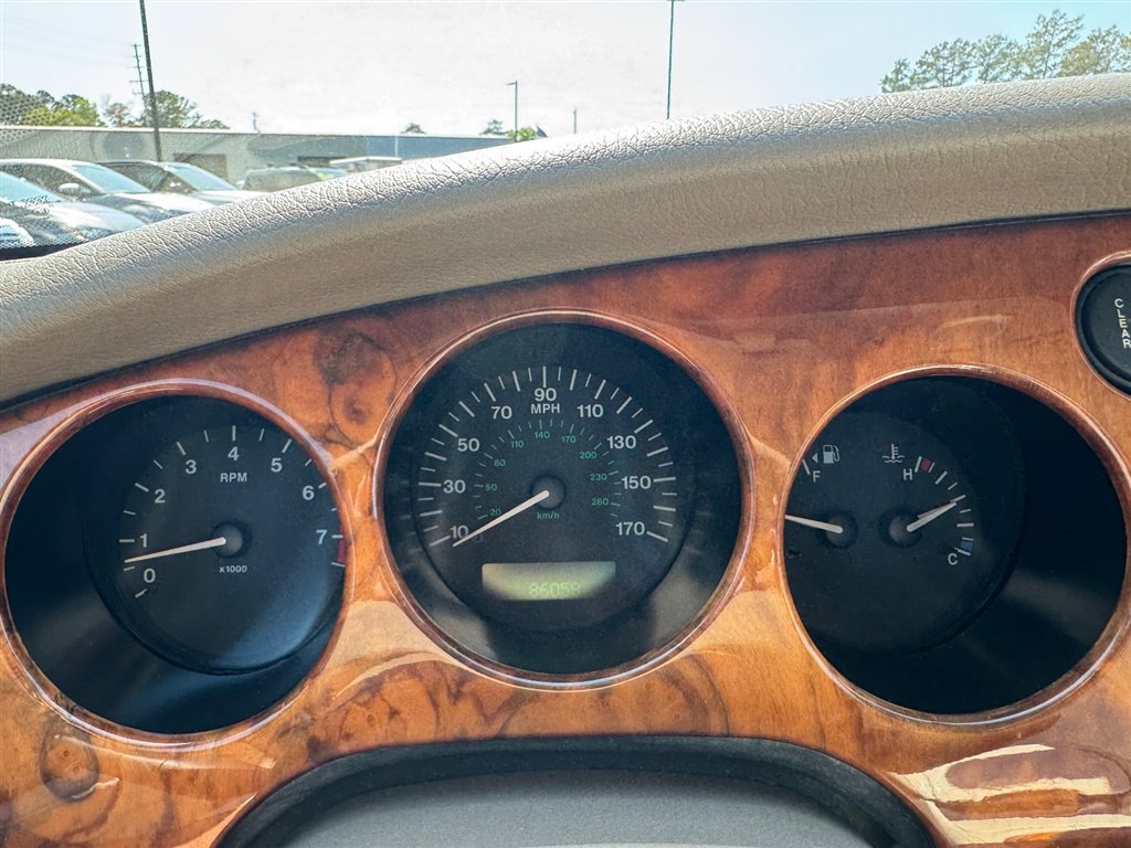 Used 2000 Jaguar XK8 Convertible image 18