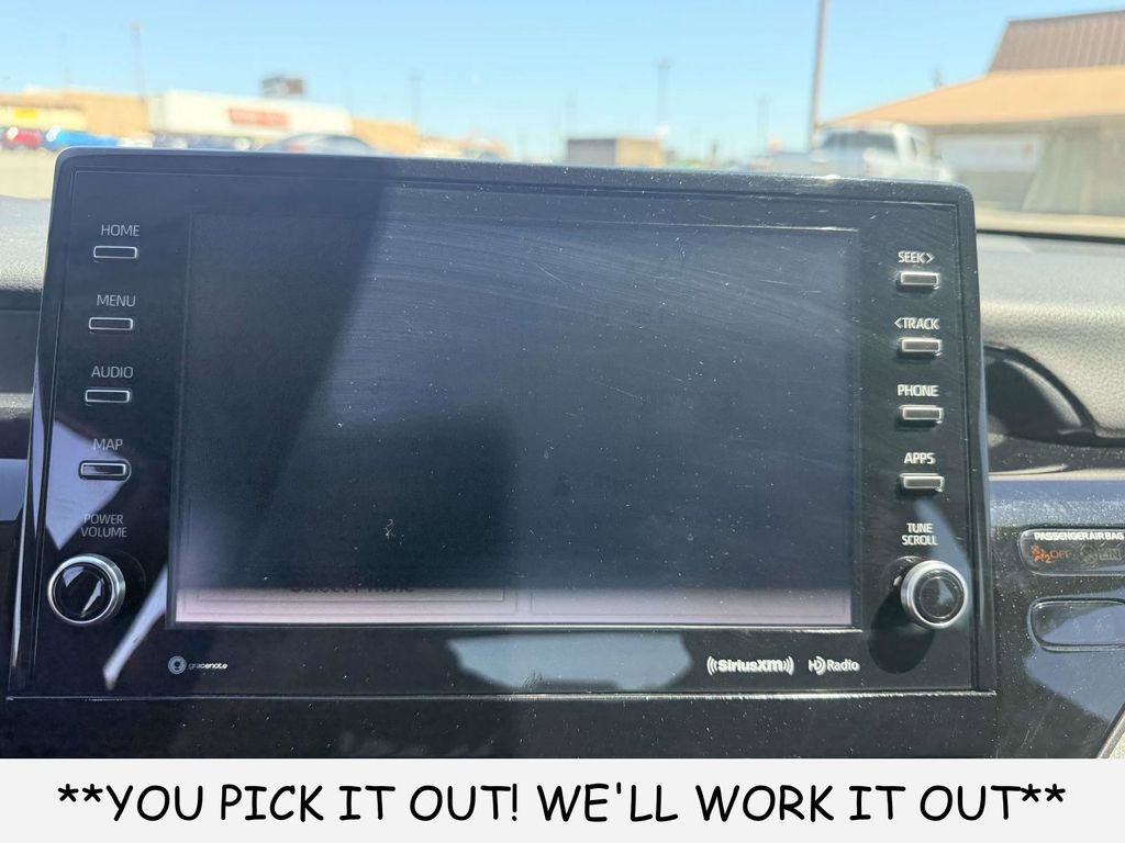 Used 2022 Toyota Camry XLE FWD image 18