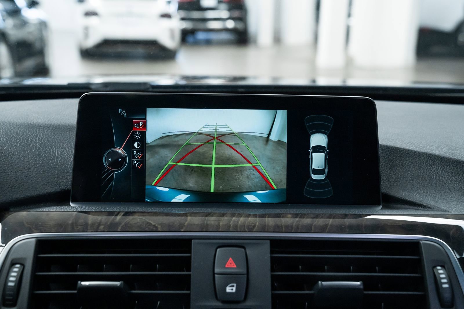 Used 2016 BMW 340i xDrive Sedan w/ Technology Package image 13