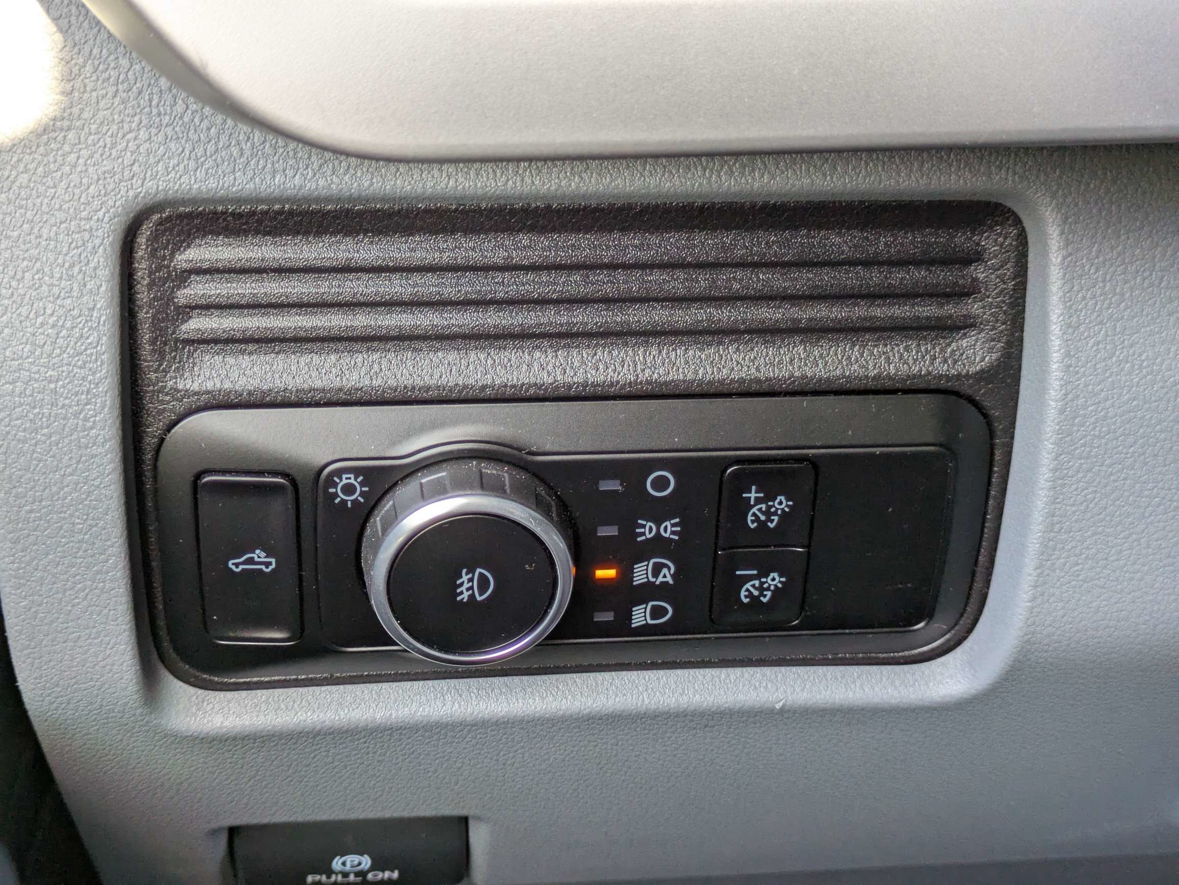 Used 2025 Ford F250 XLT AWD/4WD image 13