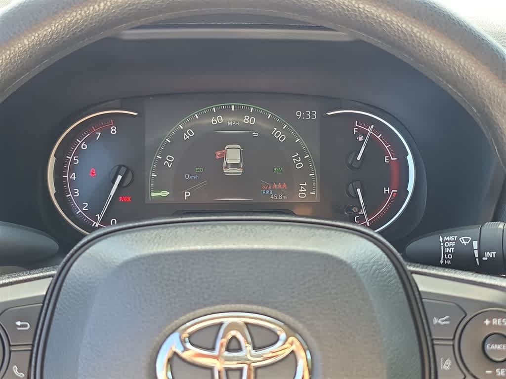 Used 2023 Toyota RAV4 XLE FWD image 21