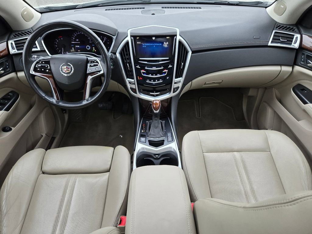 Used 2013 Cadillac SRX Luxury image 2