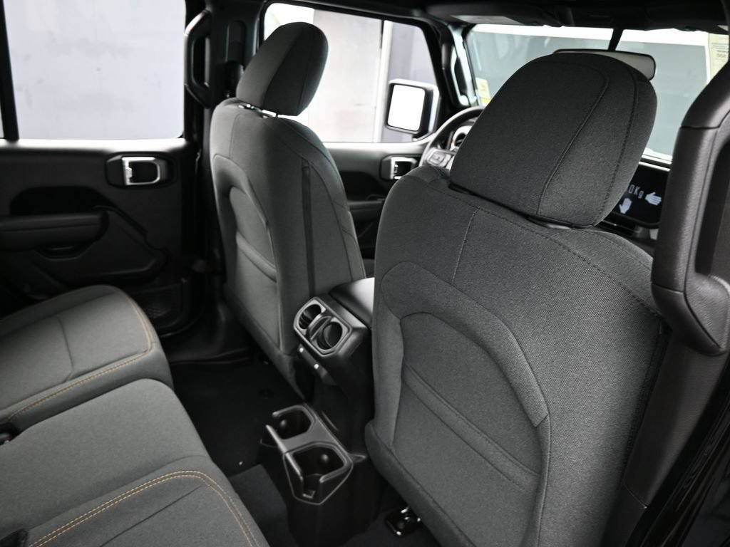 New 2026 Jeep Gladiator Sport AWD/4WD image 36