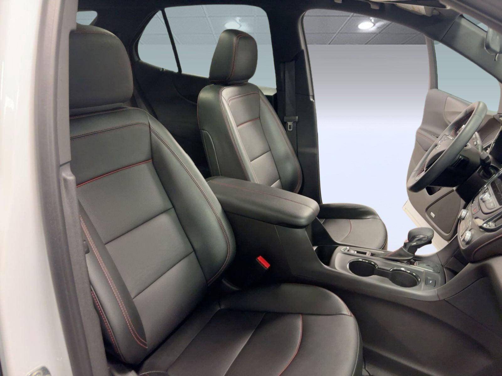 Certified 2024 Chevrolet Equinox RS w/ RS Leather Package image 31