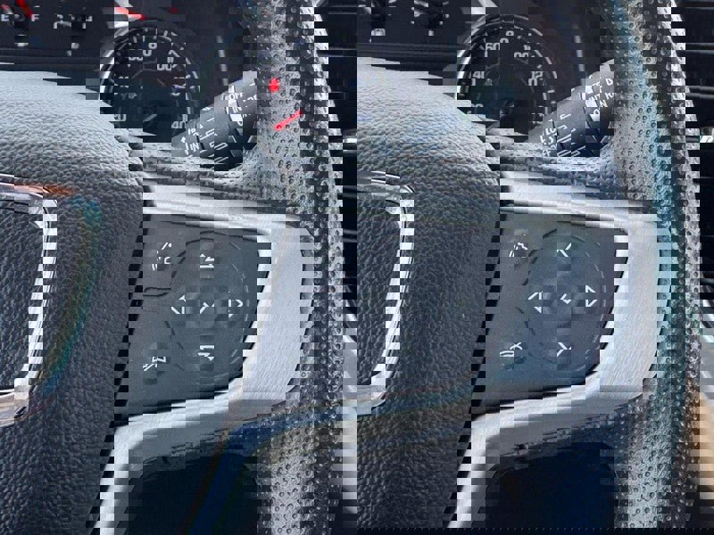 Used 2023 GMC Acadia SLE image 20