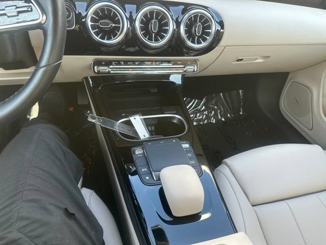 Used 2023 Mercedes-Benz CLA 250 4MATIC image 27