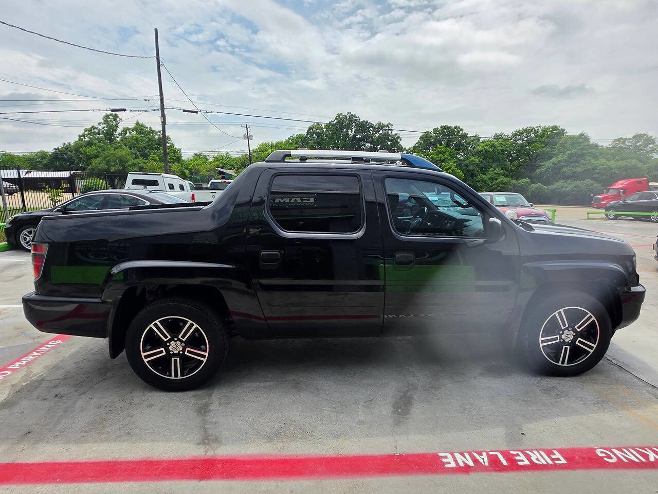Used 2014 Honda Ridgeline Sport image 17