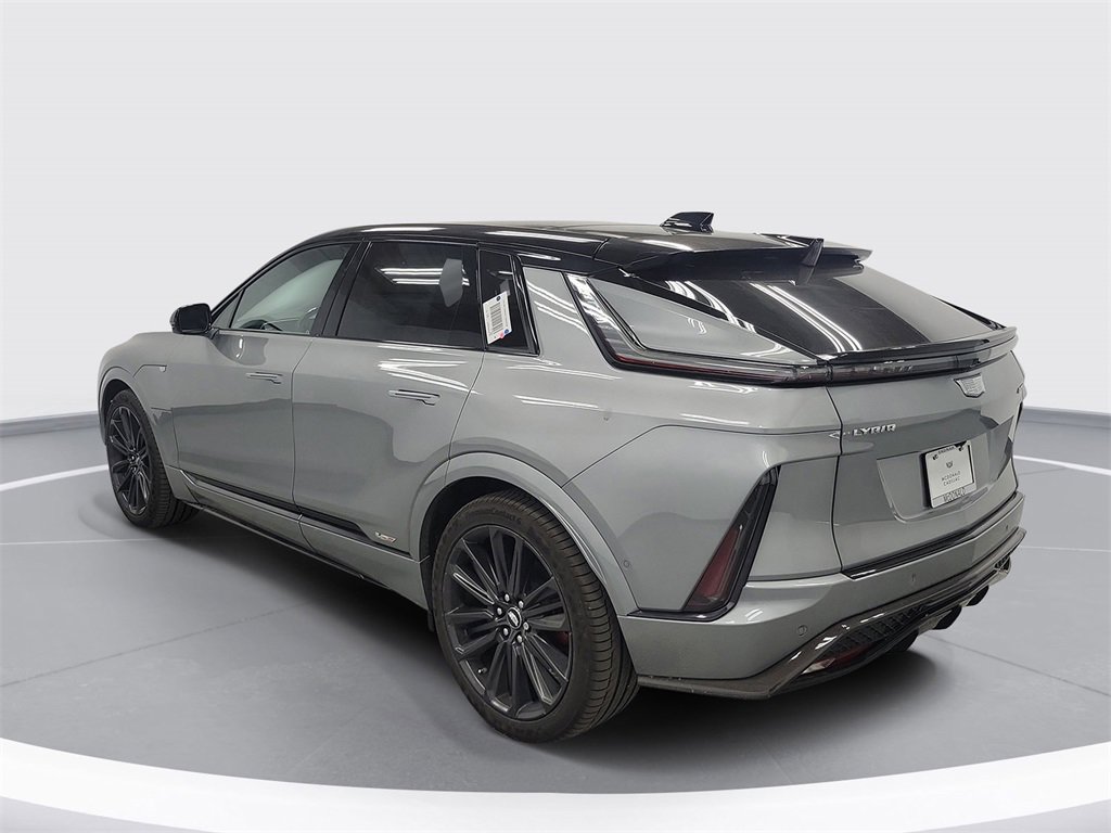 New 2026 Cadillac Lyriq V w/ Exterior Carbon Fiber Package image 4