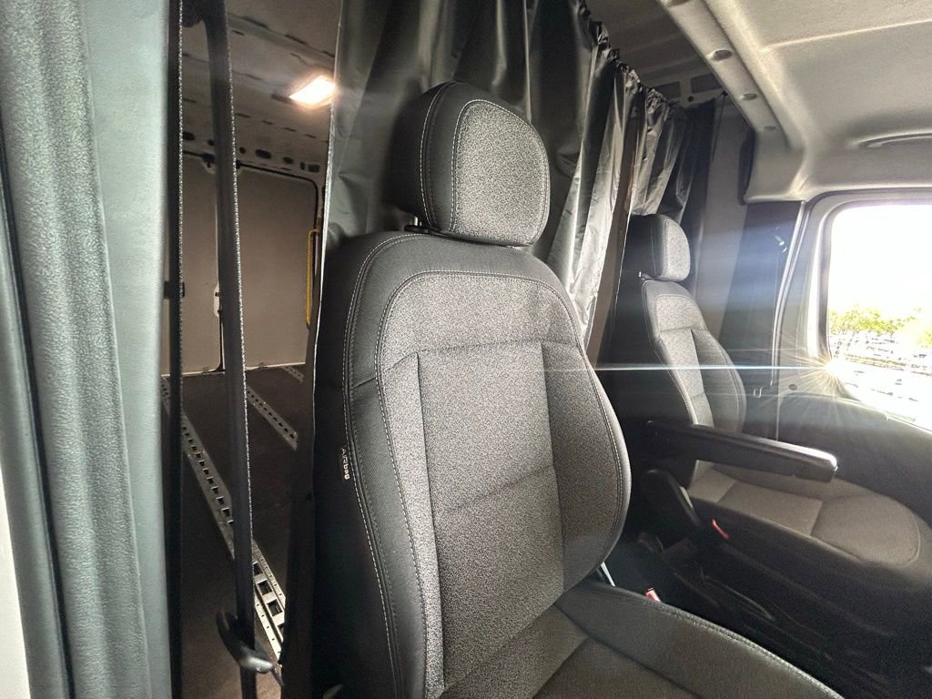 Used 2025 RAM ProMaster 2500 w/ Convenience Group image 38