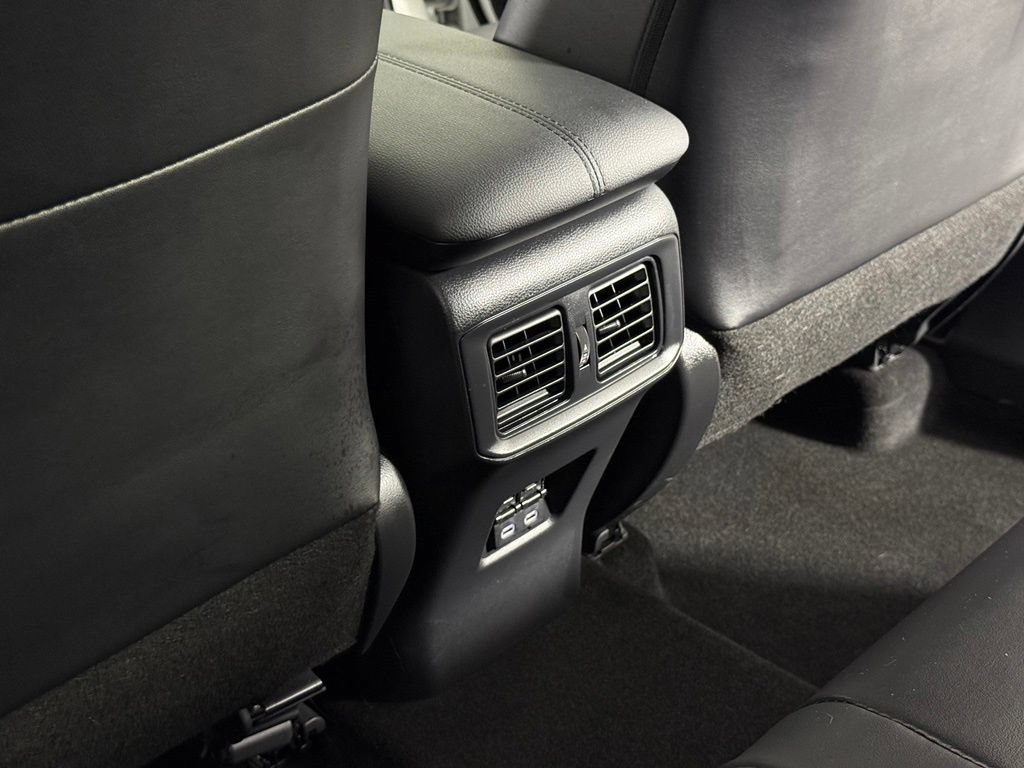Used 2023 Toyota RAV4 XSE AWD/4WD image 31